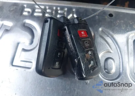 2018 Toyota Rav4 Se из США, поврежденный, VIN JTMNFREV5JJ190953